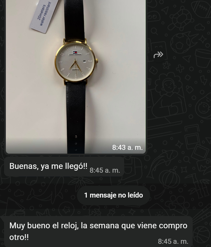 Reloj Tommy Hilfiger Dorado de un cliente